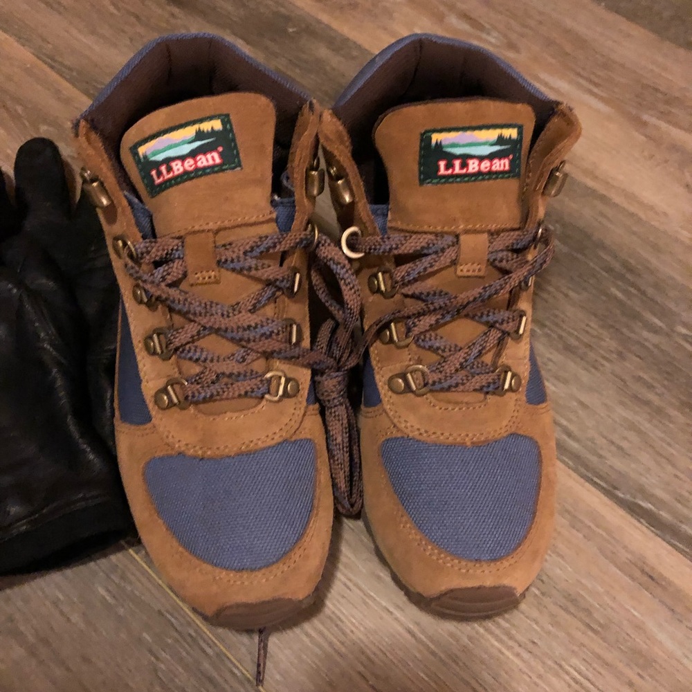 Woman’s Katahdin hiking boots size 7 LLBean